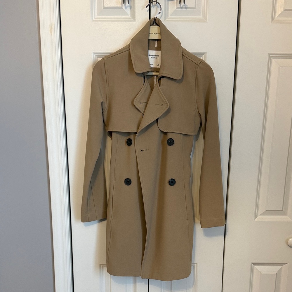 Abercrombie & Fitch Tan Double-Breasted Trench Coat
